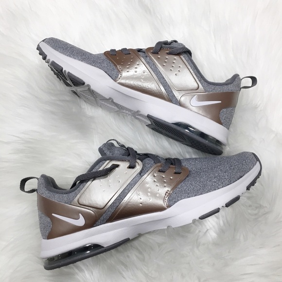 SOLD ON MERC.Nike women’s Air Bella Training shoes - Picture 3 of 8